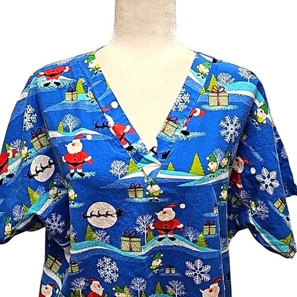 Scrub H.Q. Unisex Christmas V-Neck Short Sleeve Top Santa Elves Gifts Size L - Picture 2 of 11